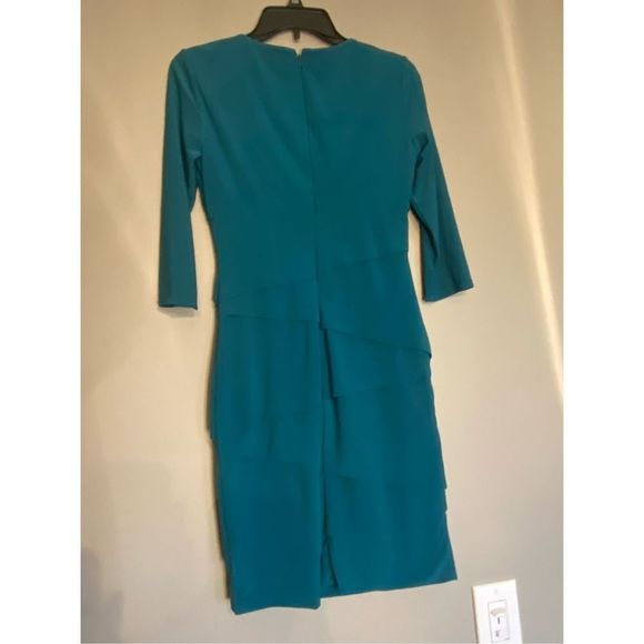 Ladies dress size 4.  By White House Black Market. - Picture 2 of 3